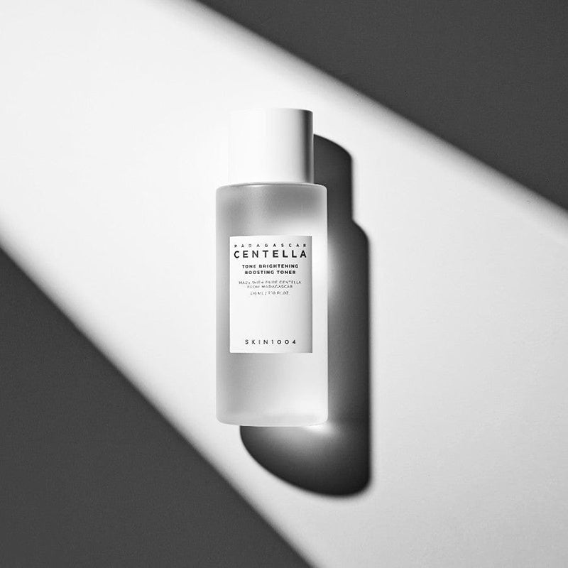 SKIN1004 Madagascar Centella Tone Brightening Boosting Toner 210ml - Korean - photo 2